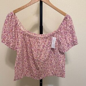 American Eagle 🌹Floral Pink Off-Shoulder Top